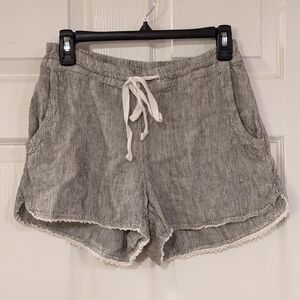 Caslon Linen Blend Striped Gray/White Shorts - Size Small
